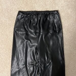 Aritzia, Wilfred Free. Size S. Black faux leather skinny pants.